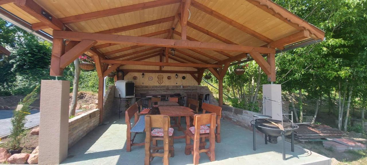 Villa Verteskacsa Vértesacsa Buitenkant foto