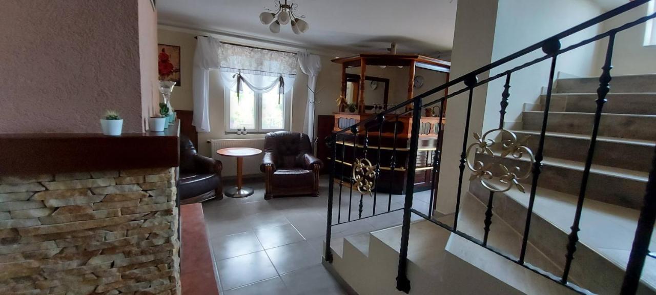 Villa Verteskacsa Vértesacsa Buitenkant foto